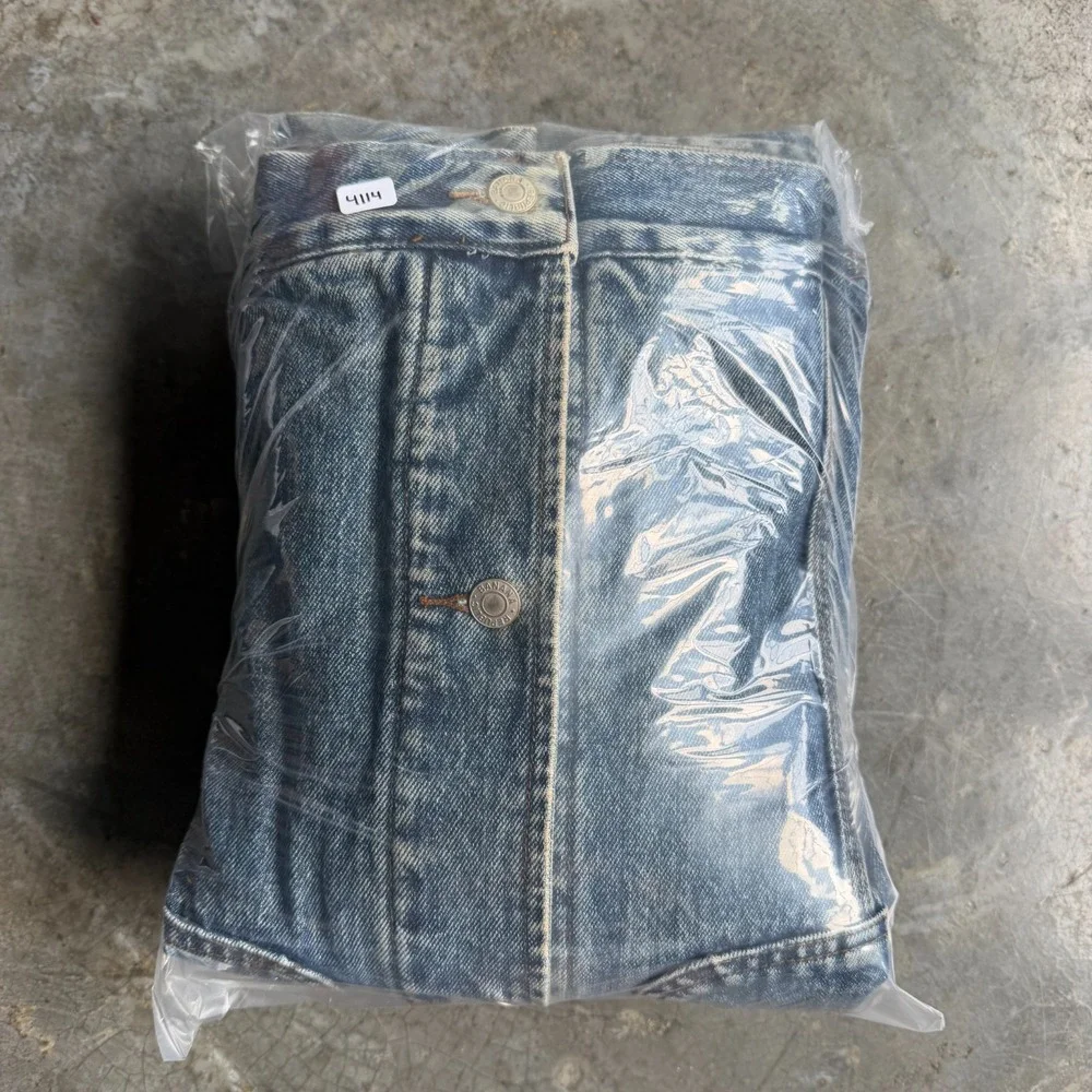 Vintage Banana Republic Trucker Jacket Mens Medium Blue Denim Blanket Lined 90s